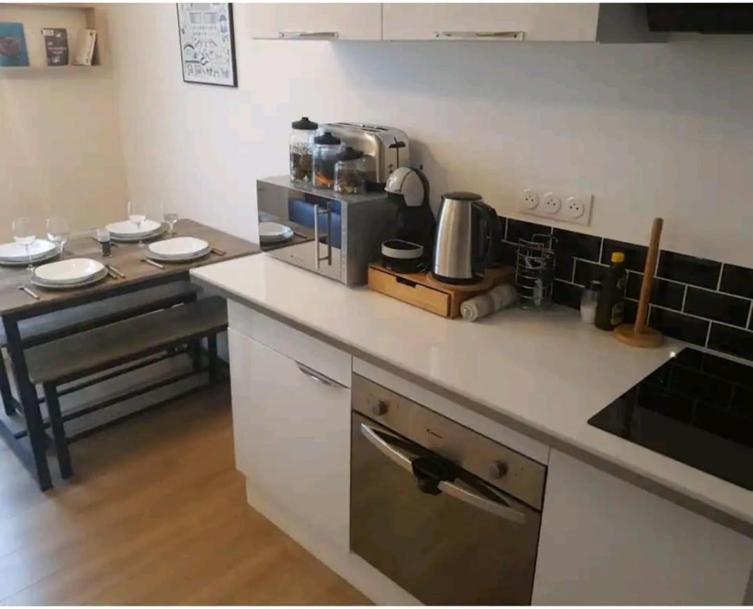 Le Petit Poitevin -hyper Centre - Wi-fi- Netflix Gratuit Apartment Niort