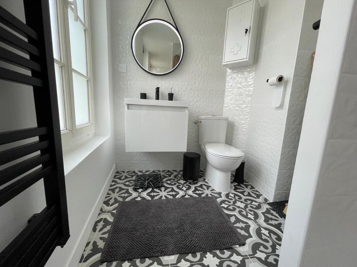 Apartment Le Petit Poitevin -hyper Centre - Wi-fi- Netflix Gratuit *